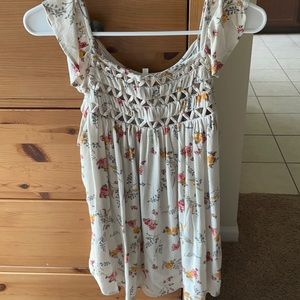 Maurices flower top EUC